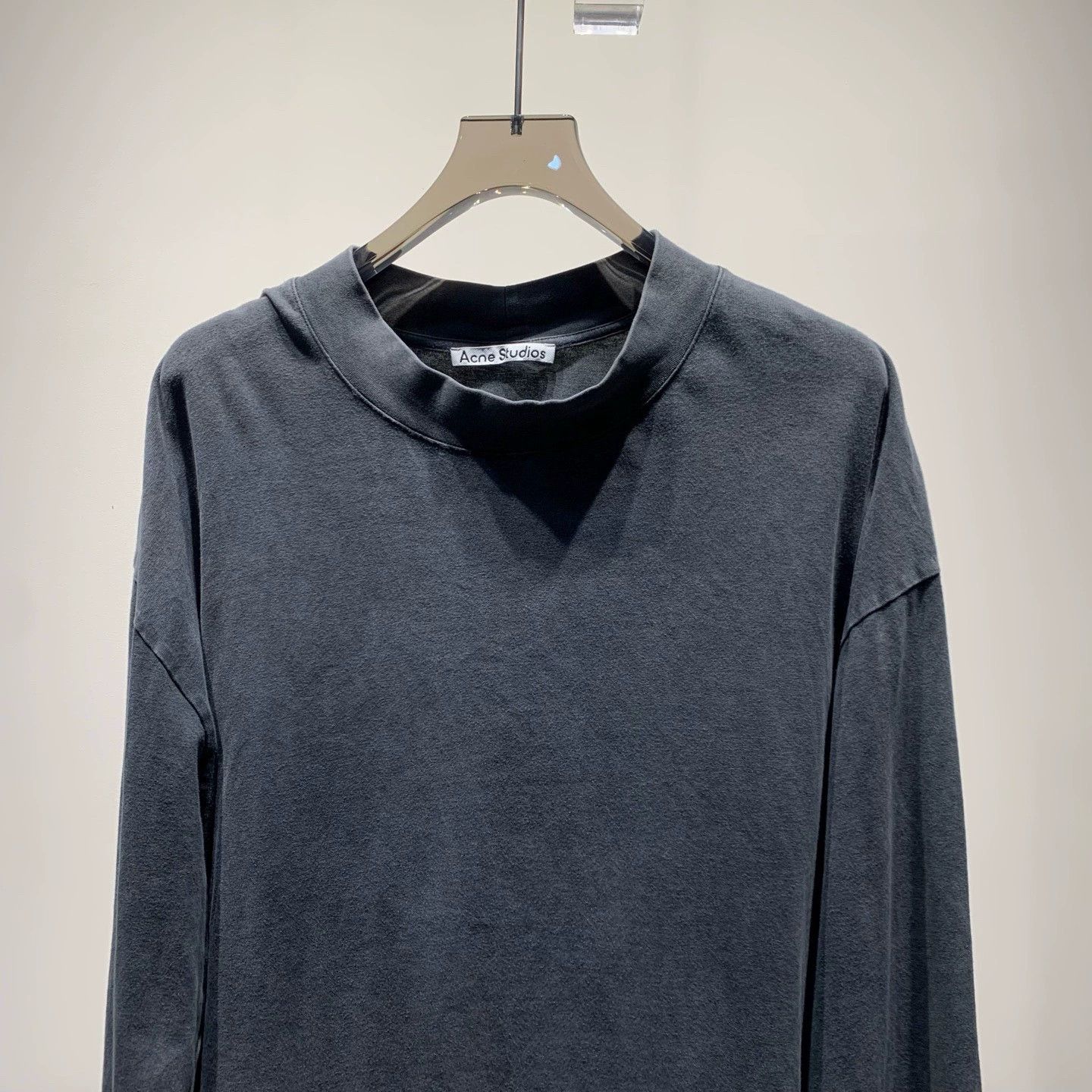Acne Studios Acne Studios Washed Distressed Sweatshirt Size US L / EU 52-54 / 3 - 3 Thumbnail