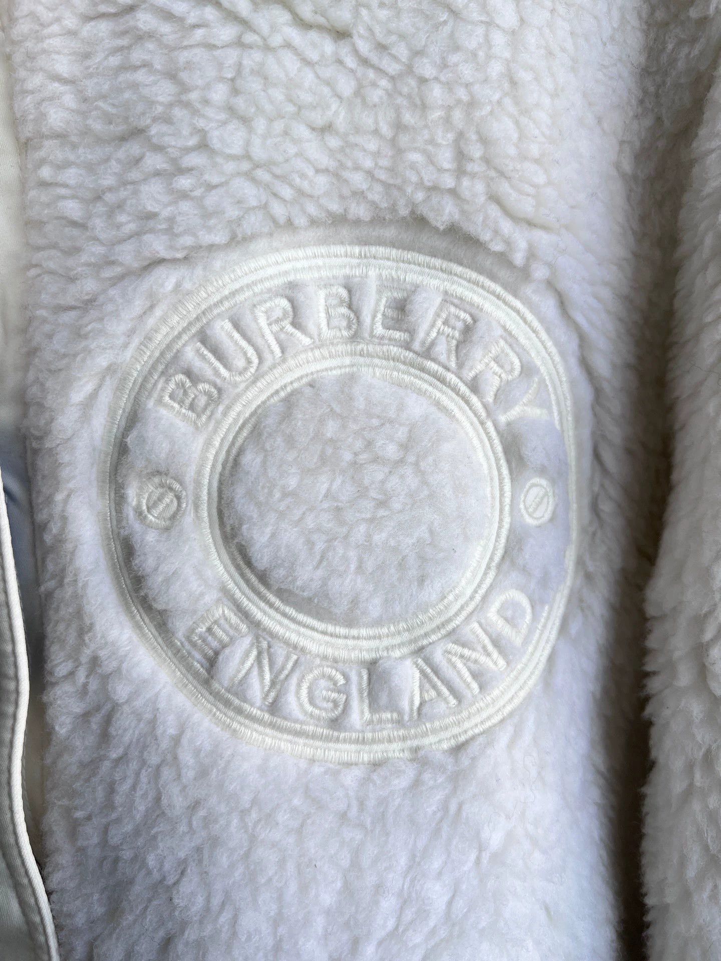 Burberry Burberry Embroidered Teddy Lamb Fur Coat Size US S / EU 44-46 / 1 - 7 Thumbnail