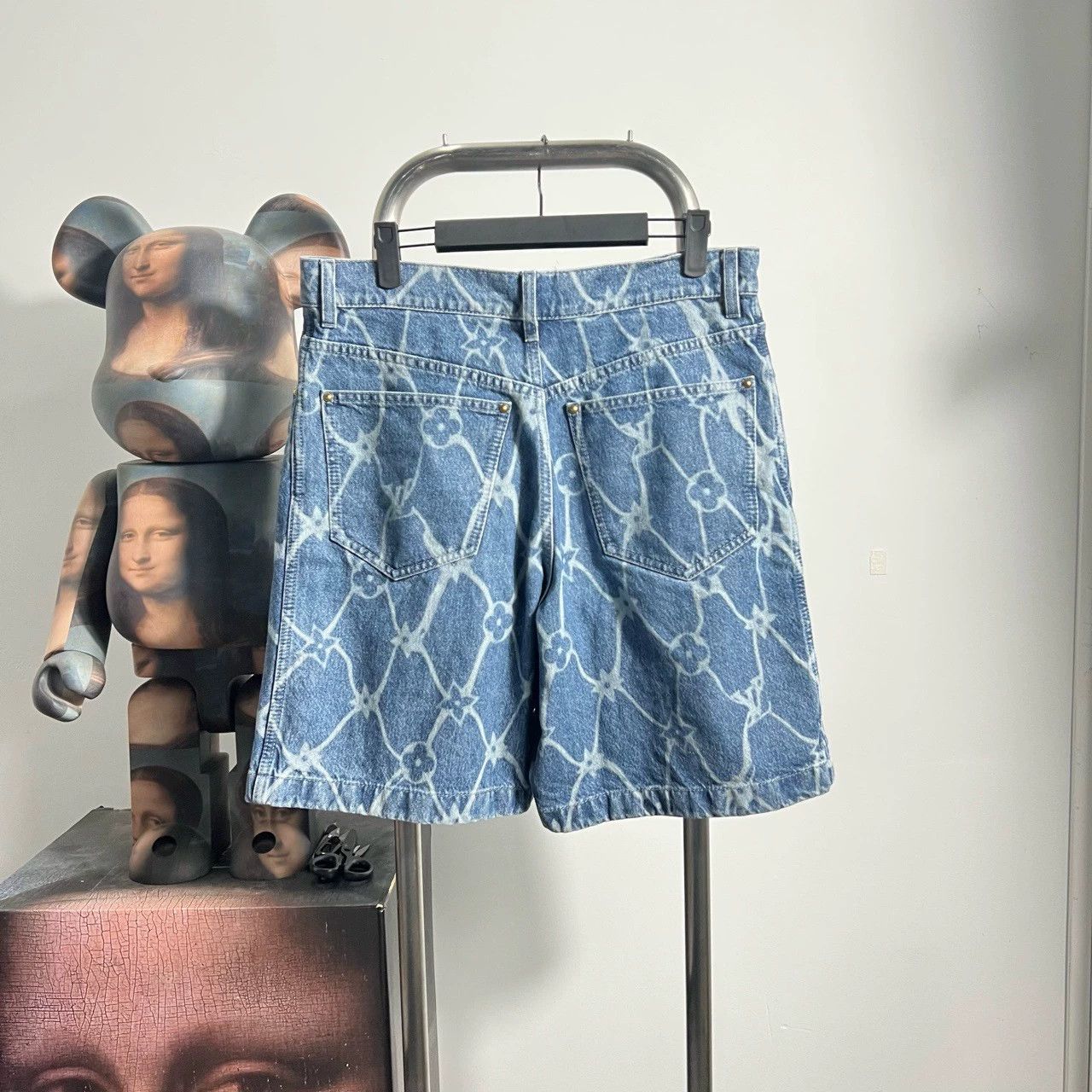 Louis Vuitton Louis Vuitton Monogram Denim Shorts R0413 Size US 28 / EU 44 - 2 Thumbnail