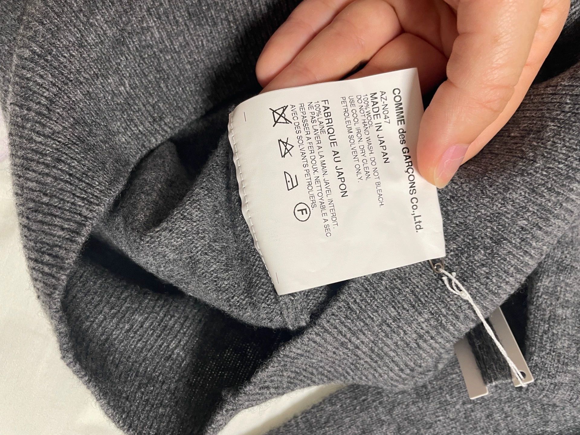 Comme des Garcons Comme des Garçons Play Gray Sweater Size US M / EU 48-50 / 2 - 4 Thumbnail