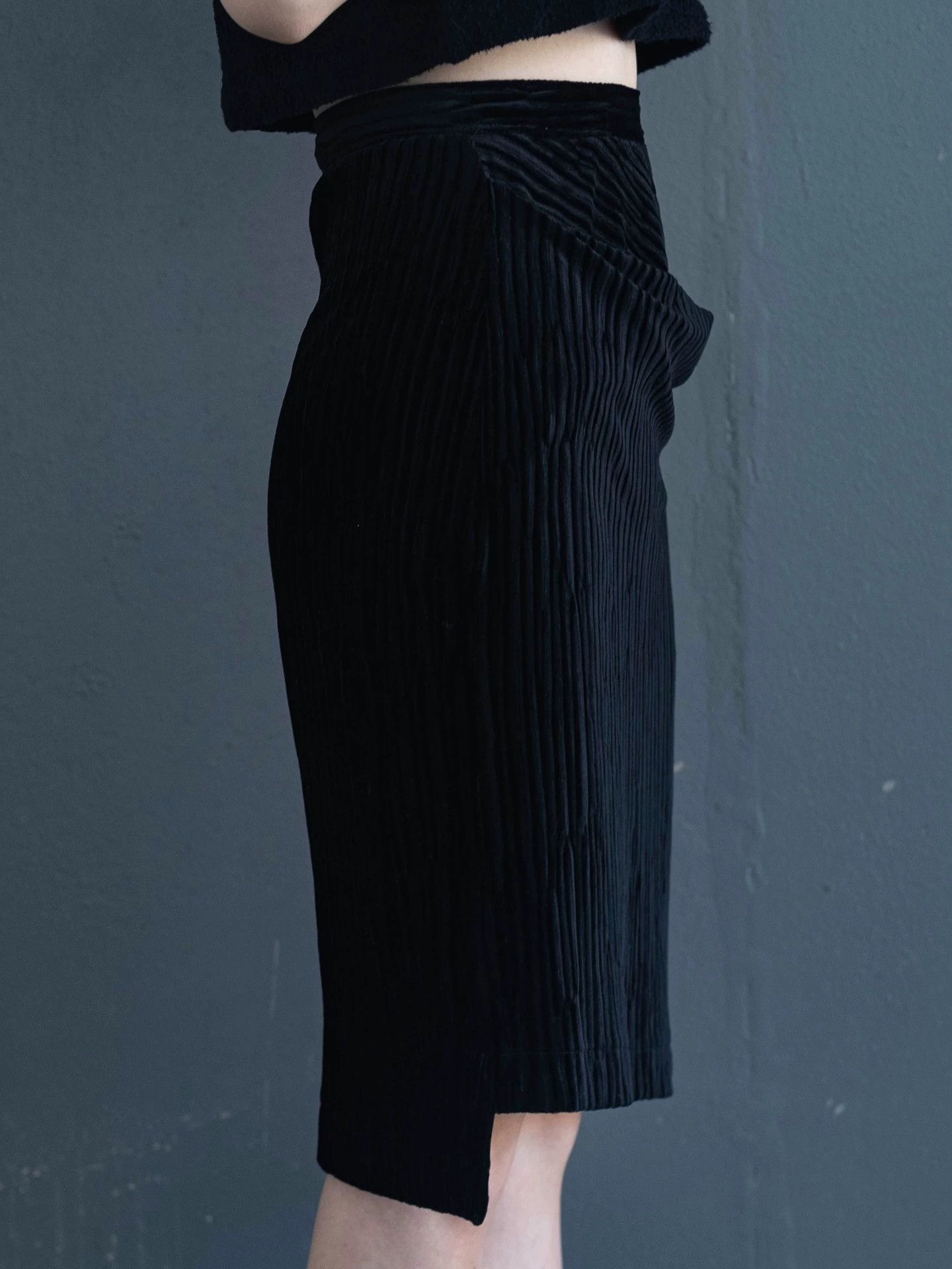 Comme des Garcons COMME des GARCONS Vintage Velvet Skirt Size US 26 / EU 42 - 6 Thumbnail