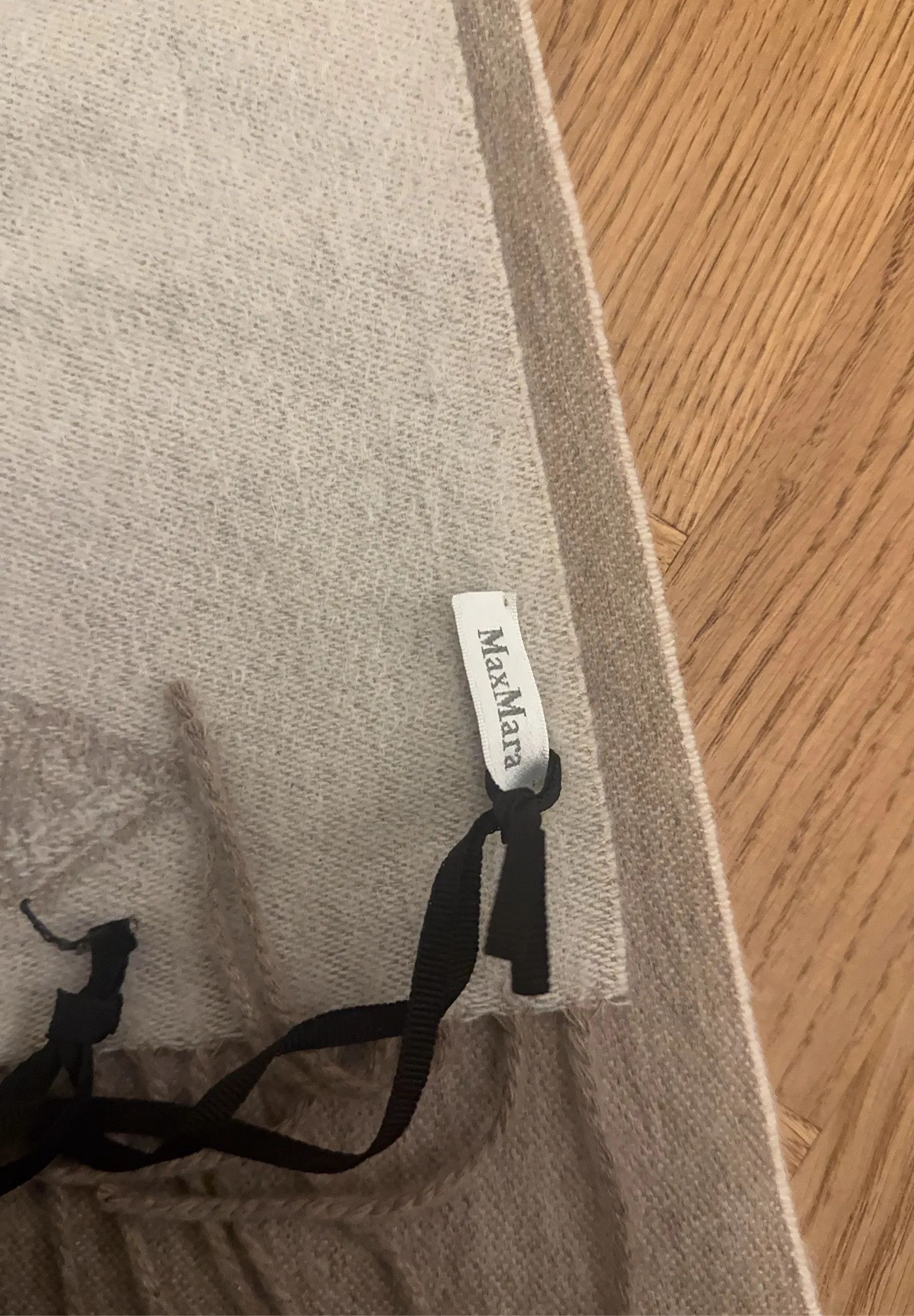 Max Mara Max Mara WS KLAUS Scarf Size ONE SIZE - 3 Thumbnail