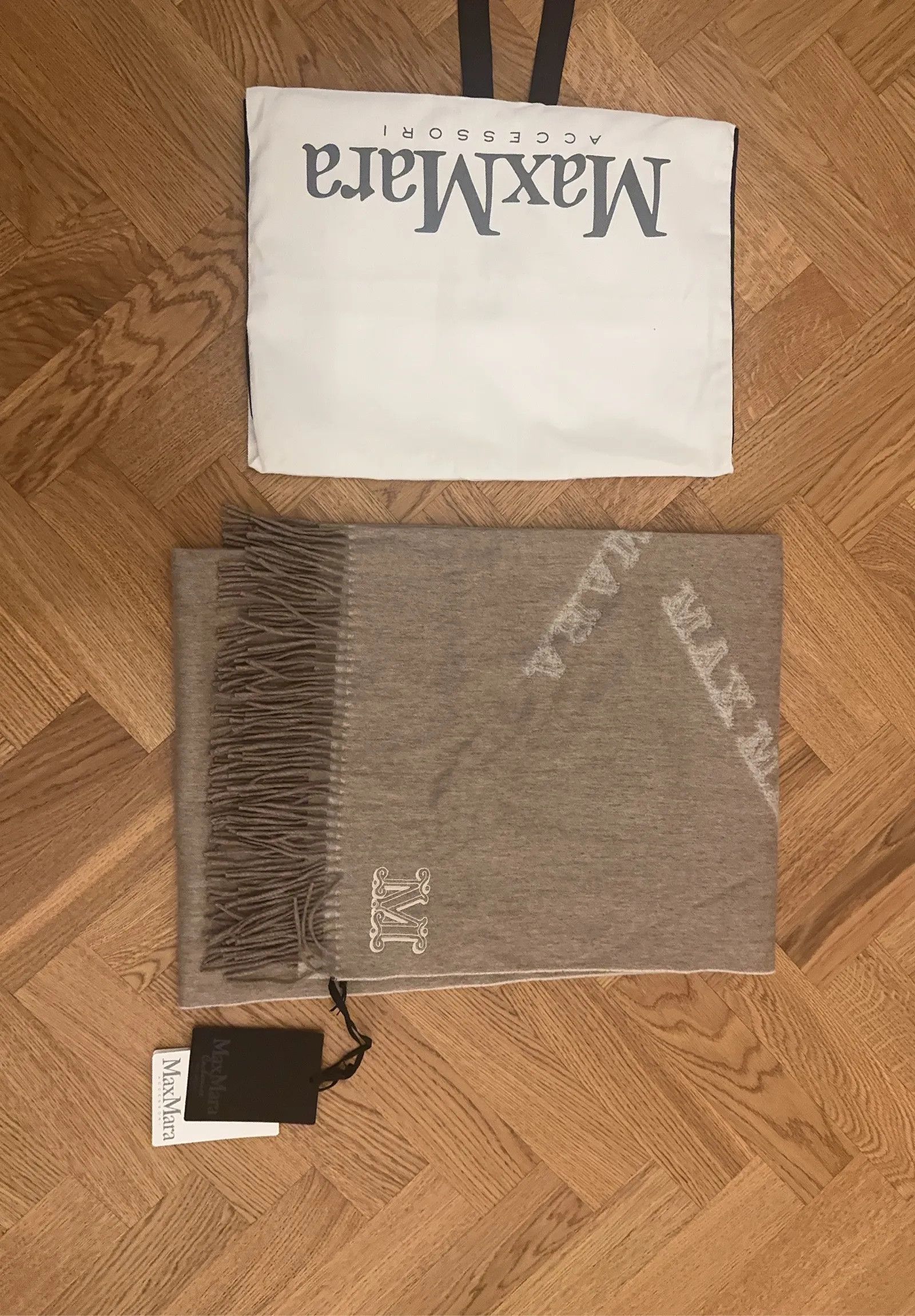 Max Mara Max Mara WS KLAUS Scarf Size ONE SIZE - 2 Thumbnail