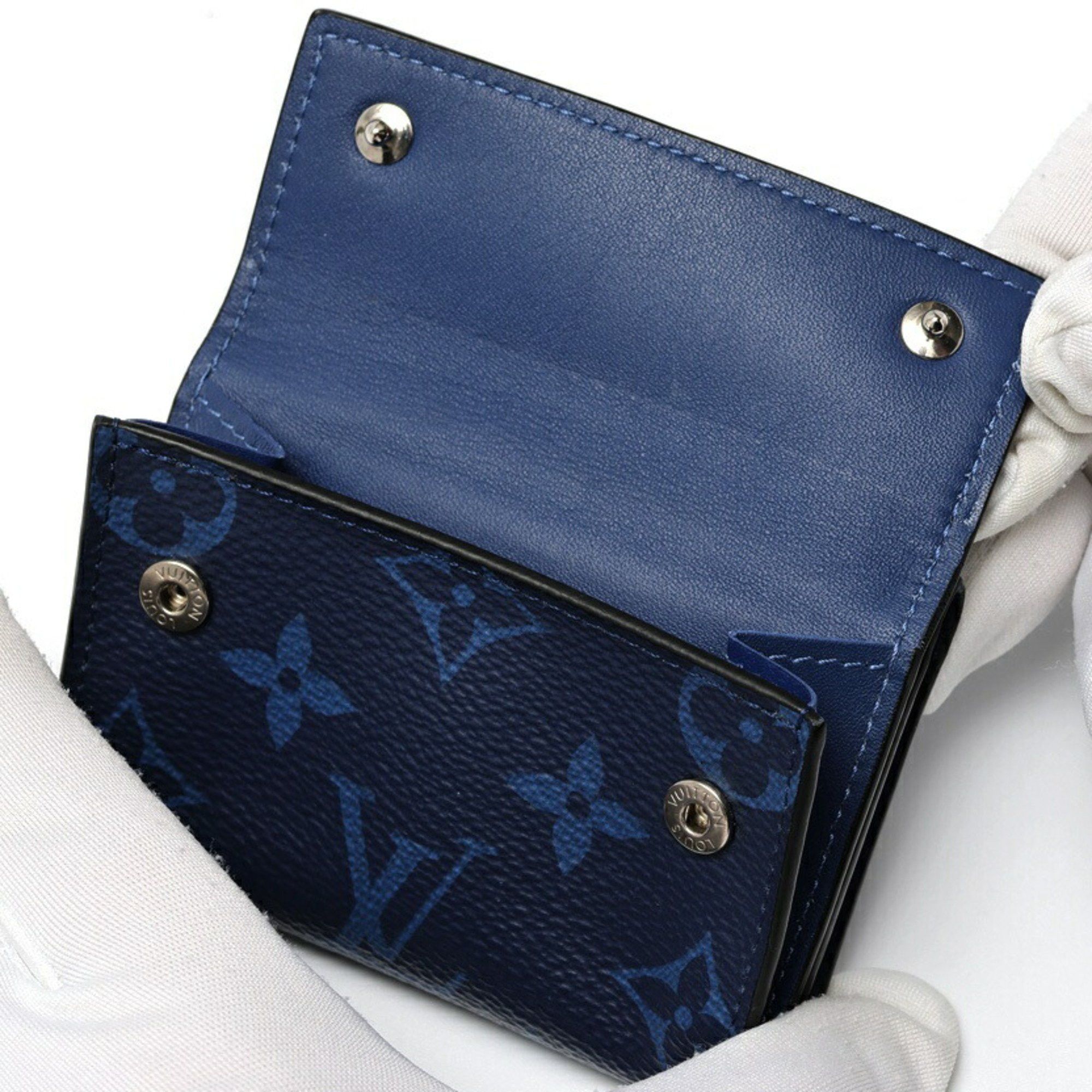 Louis Vuitton Louis Vuitton Discovery Compact Wallet Trifold M67620 Taiga Llama Blue K-159401 Size ONE SIZE - 4 Thumbnail