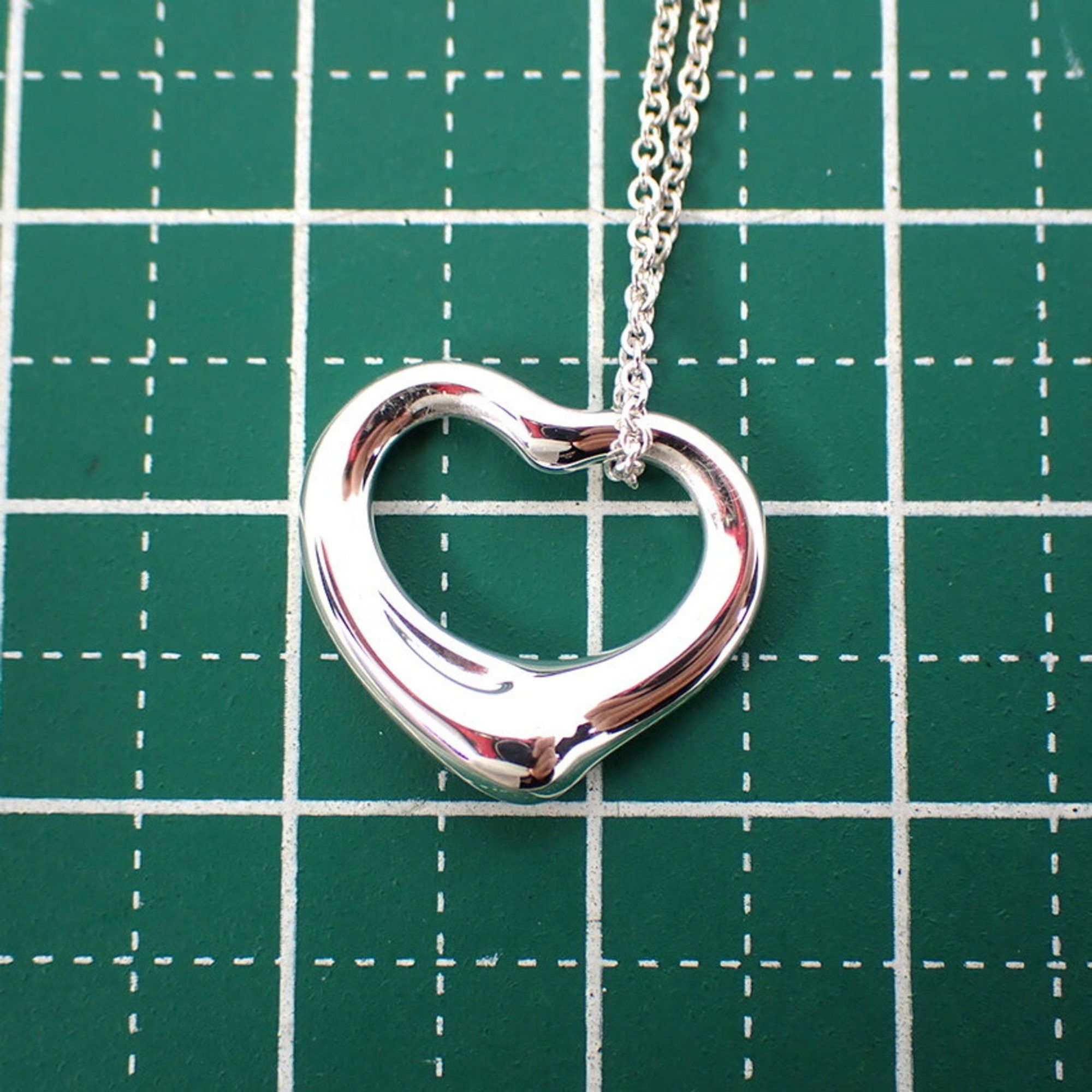 Tiffany & Co. TIFFANY 925 Heart Pendant Necklace j81-4 Size ONE SIZE - 9 Thumbnail