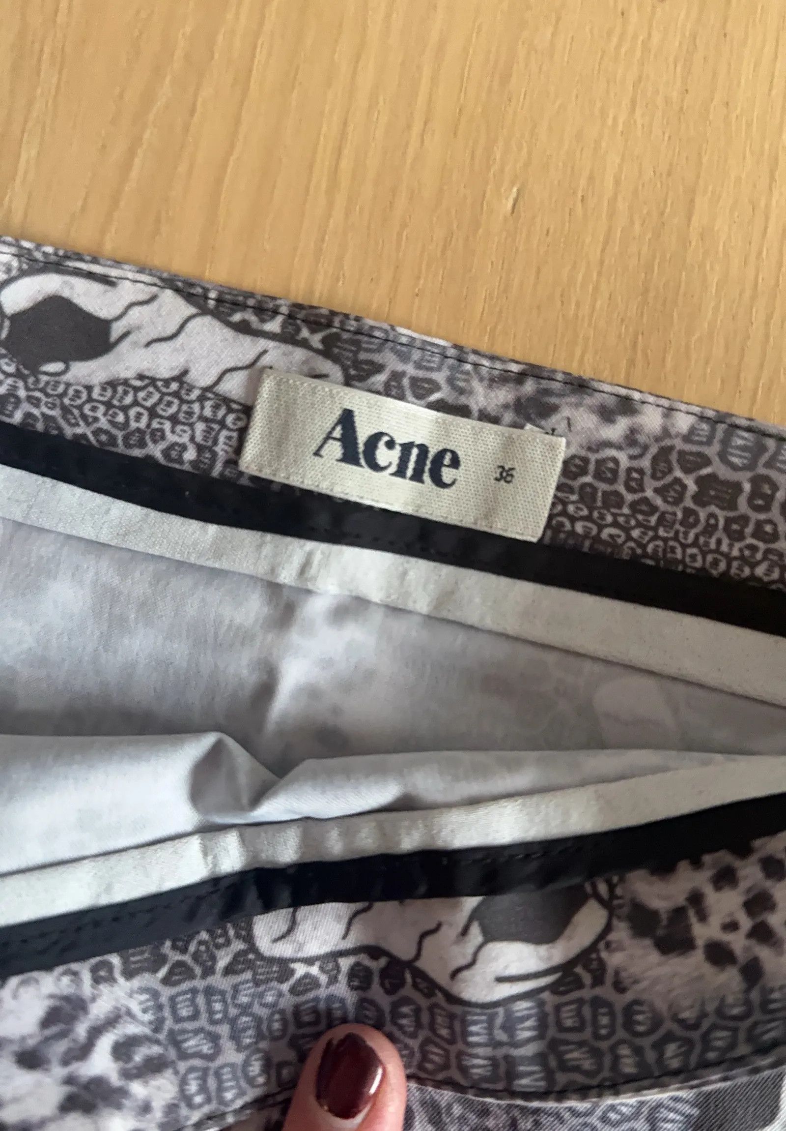Acne Studios Acne Studios Rama D5 Prt CAW/11 Skirt Size 26" / US 2 / IT 38 - 2 Thumbnail