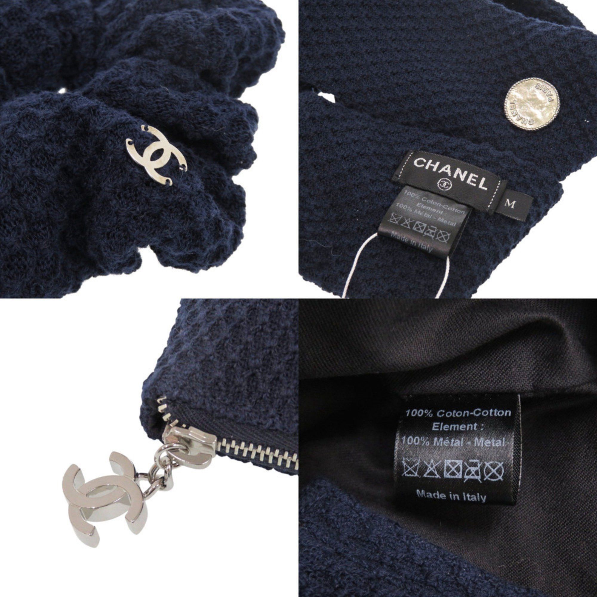 Chanel Like new Chanel 3-piece travel set including headband, scrunchie, and pouch, cotton, navy blue, 0541 CHANEL Size ONE SIZE - 9 Thumbnail