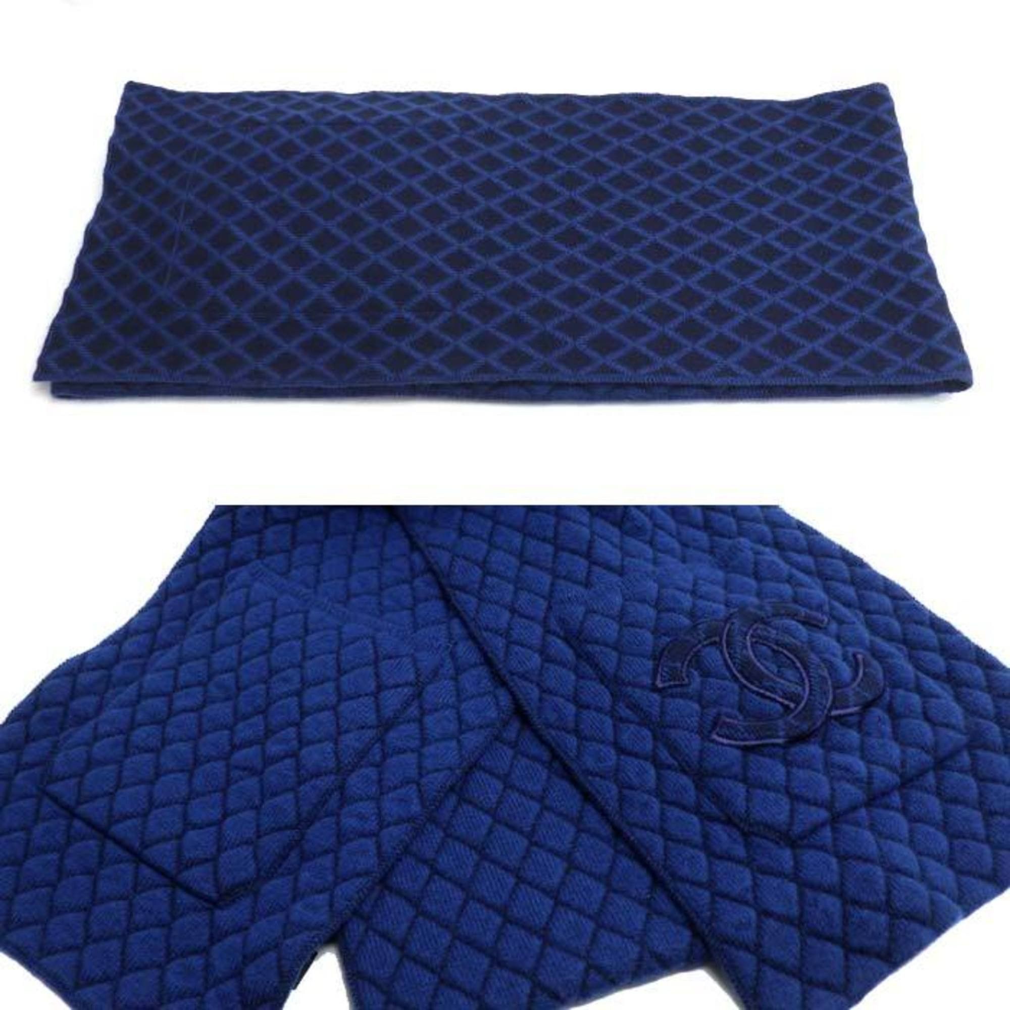 Chanel CHANEL Large Quilted Scarf with Pocket, Blue, Women's Size ONE SIZE - 3 Thumbnail