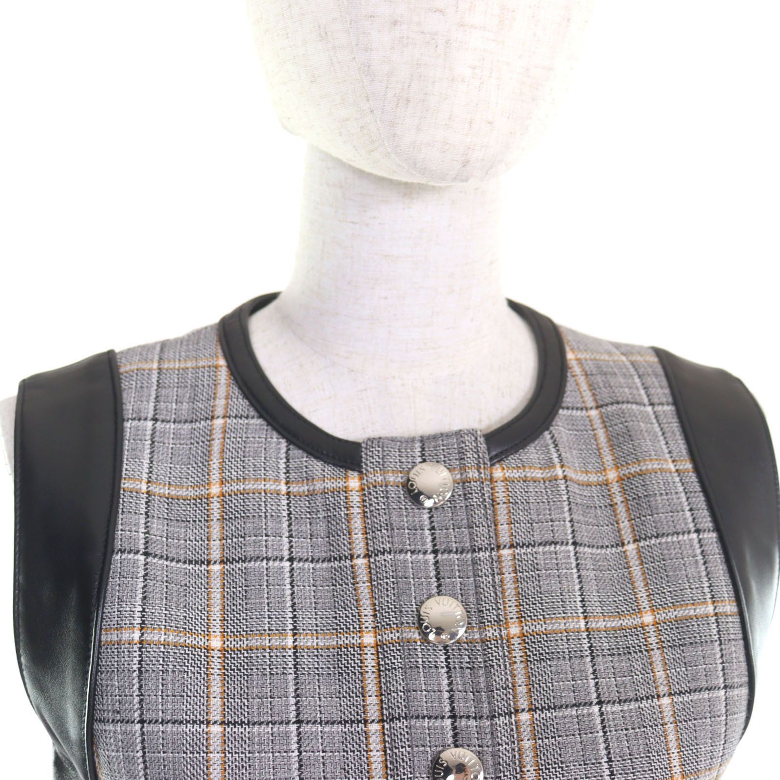 Louis Vuitton Louis Vuitton Louis Vuitton Logo Button Leather Switching Dress Leather Dresses FPDR64 DUTY FREE for USA Size ONE SIZE - 4 Thumbnail