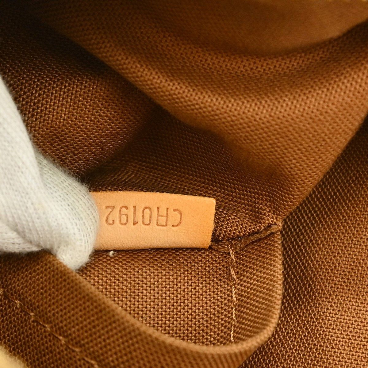 Louis Vuitton Louis Vuitton Odeon Handbag Monogram Canvas Size ONE SIZE - 5 Thumbnail