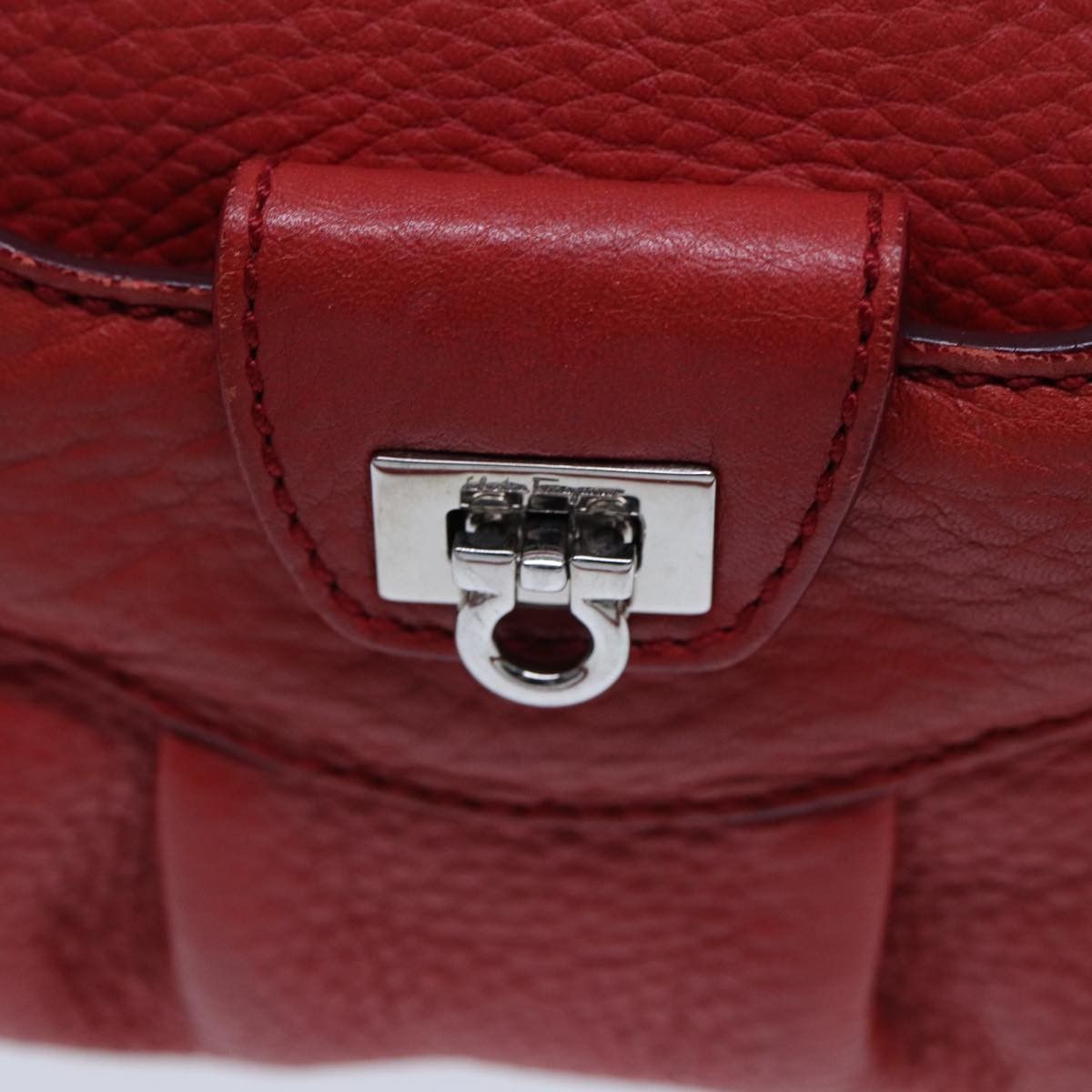 Salvatore Ferragamo Salvatore Ferragamo Gancini Buckle Shoulder Bag Leather Size ONE SIZE - 12 Thumbnail