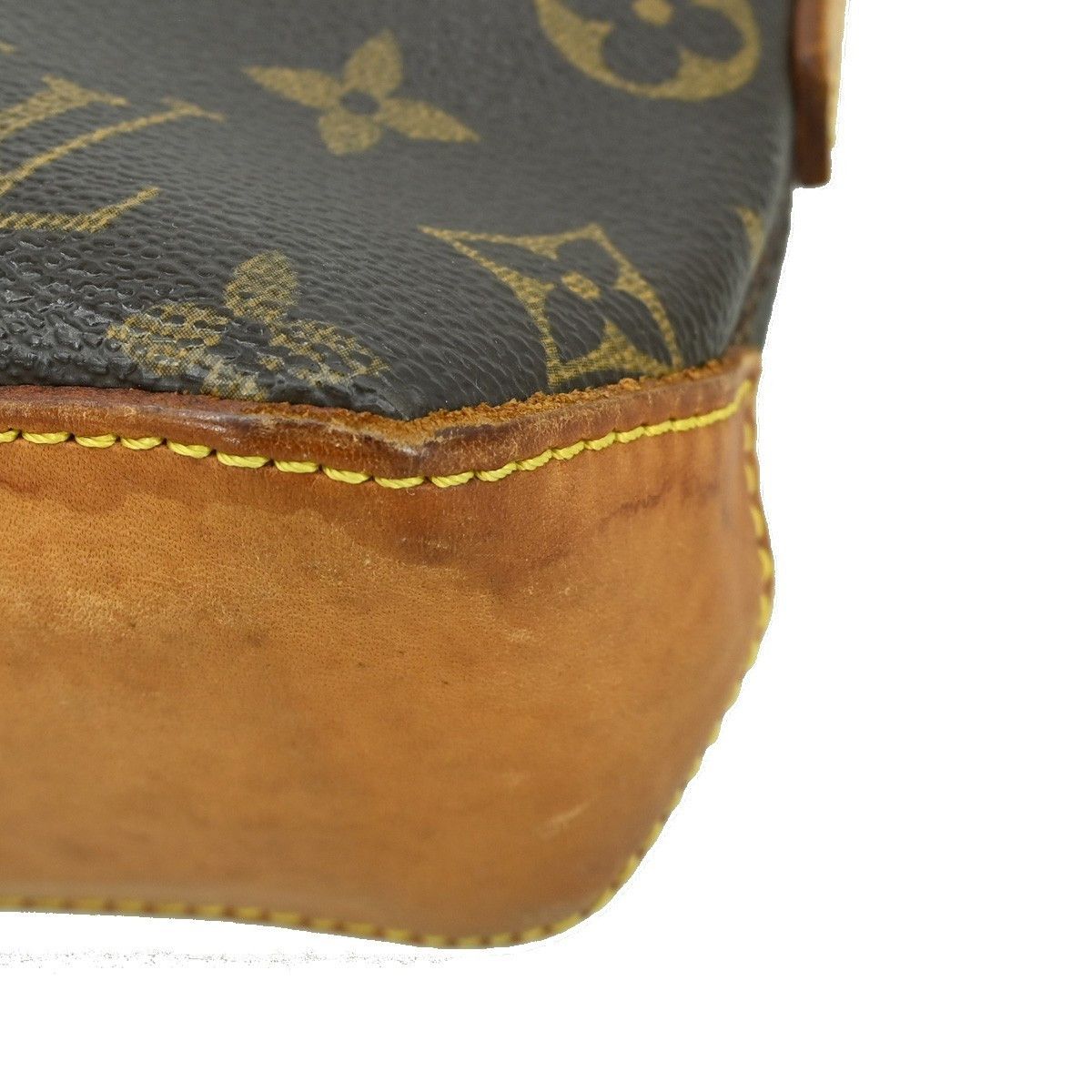 Louis Vuitton Louis Vuitton Trotteur Handbag Monogram Canvas Size ONE SIZE - 7 Thumbnail