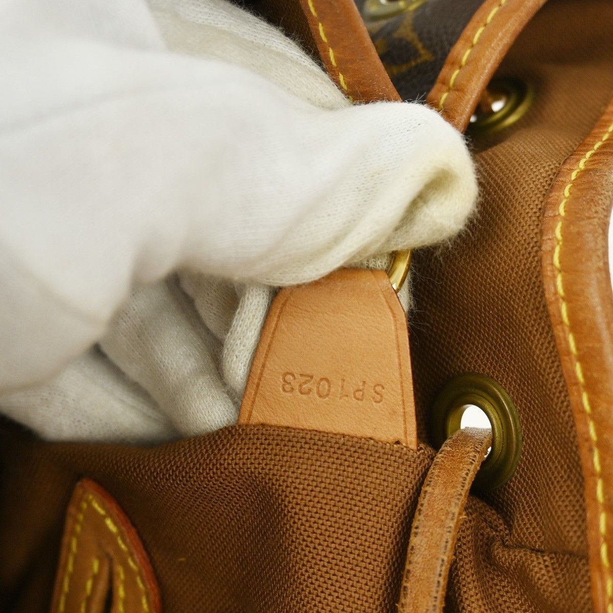 Louis Vuitton Louis Vuitton Vintage Montsouris Backpack Monogram Canvas Size ONE SIZE - 4 Thumbnail