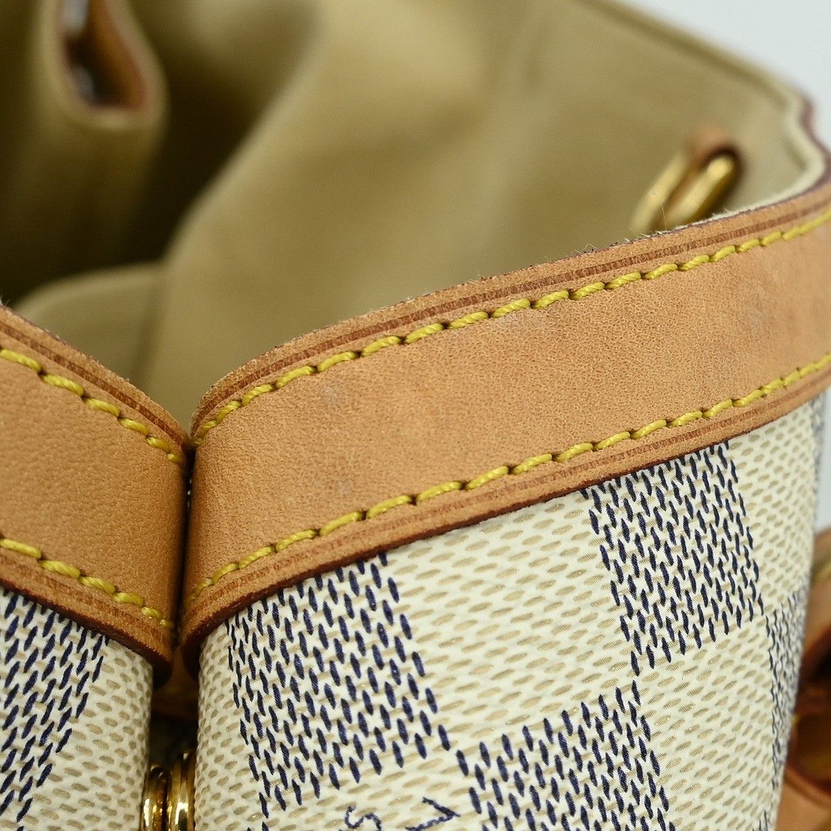 Louis Vuitton Louis Vuitton Hampstead Handbag Damier Size ONE SIZE - 9 Thumbnail