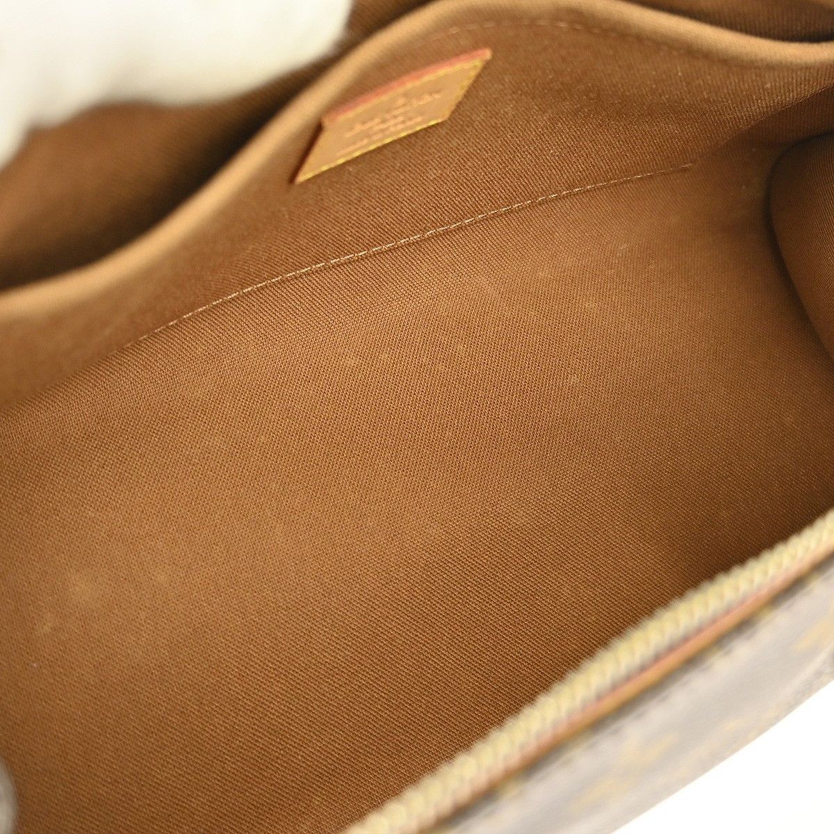 Louis Vuitton Louis Vuitton Popincourt Handle Bag Monogram Canvas Size ONE SIZE - 3 Thumbnail