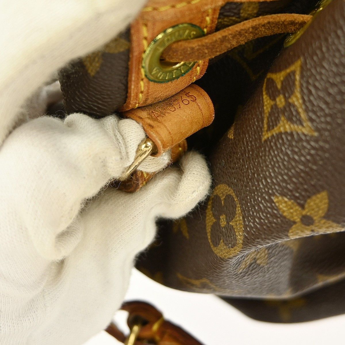 Louis Vuitton Louis Vuitton Petit Noe Handbag Monogram Canvas Size ONE SIZE - 4 Thumbnail