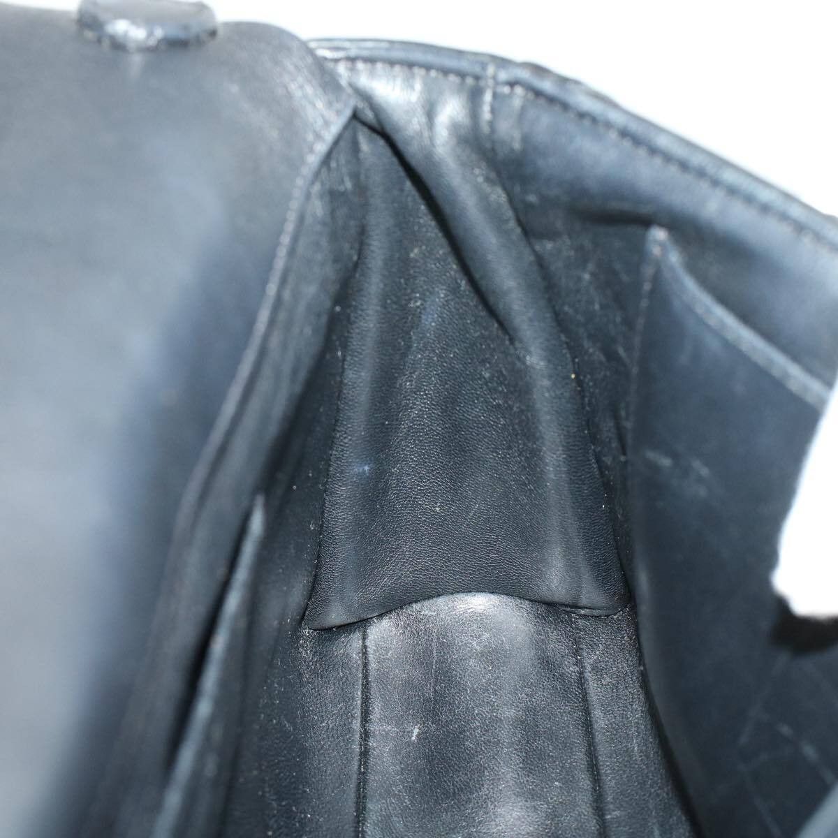 Louis Vuitton Louis Vuitton GO-14 Handbag Malletage Leather Size ONE SIZE - 20 Thumbnail