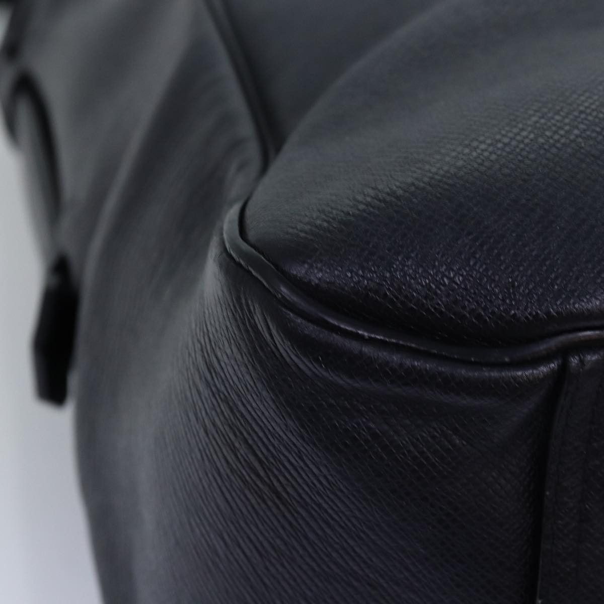 Louis Vuitton Louis Vuitton Zippe Cabas Taiga Leather Size ONE SIZE - 11 Thumbnail