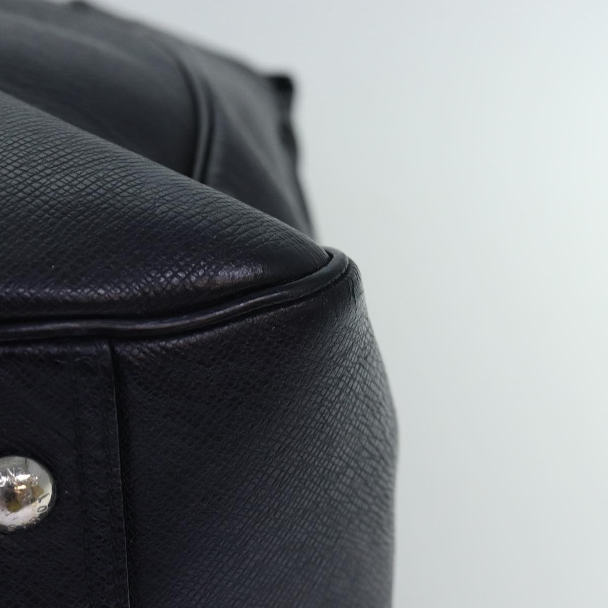 Louis Vuitton Louis Vuitton Zippe Cabas Taiga Leather Size ONE SIZE - 10 Thumbnail