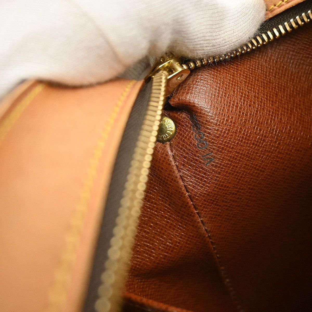 Louis Vuitton Louis Vuitton Drouot Handbag Monogram Canvas Size ONE SIZE - 5 Thumbnail