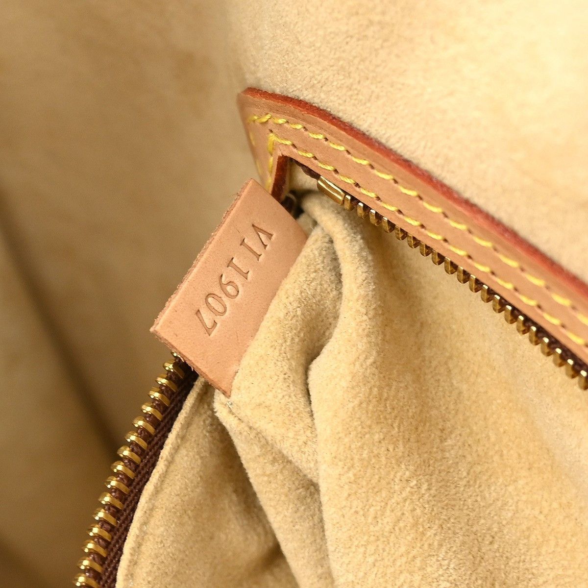 Louis Vuitton Louis Vuitton Babylone Handbag Monogram Canvas Size ONE SIZE - 4 Thumbnail