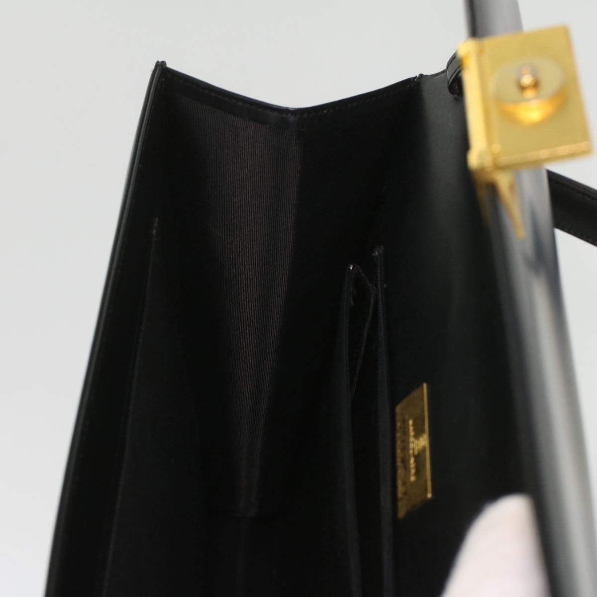 Givenchy Givenchy 4G Vertical Crossbody Bag Leather Size ONE SIZE - 19 Thumbnail