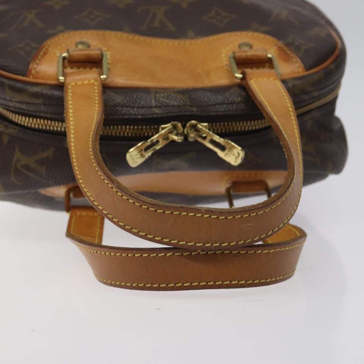 Louis Vuitton Louis Vuitton Excursion Handbag Monogram Canvas Size ONE SIZE - 8 Thumbnail