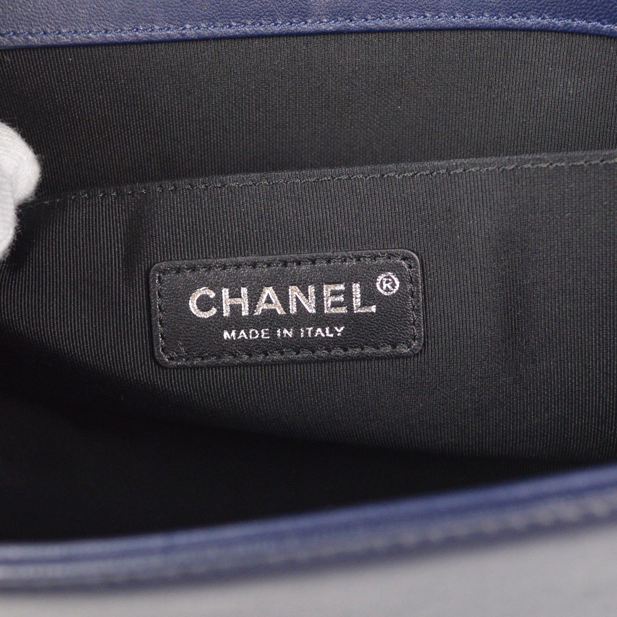 Chanel Chanel Boy Flap Bag Lambskin Size ONE SIZE - 4 Thumbnail