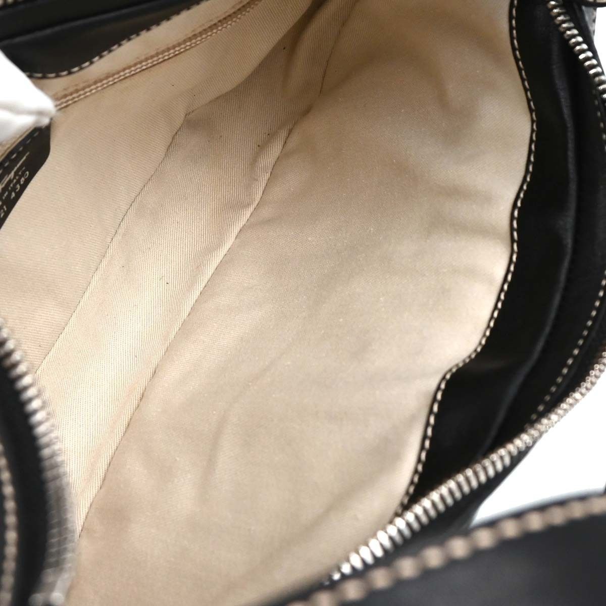 Salvatore Ferragamo Salvatore Ferragamo Gancini Shoulder Bag Leather Size ONE SIZE - 3 Thumbnail
