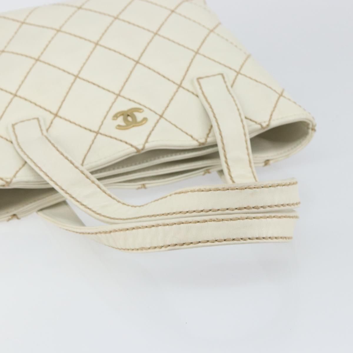 Chanel Chanel Surpique Tote Quilted Leather Size ONE SIZE - 16 Thumbnail