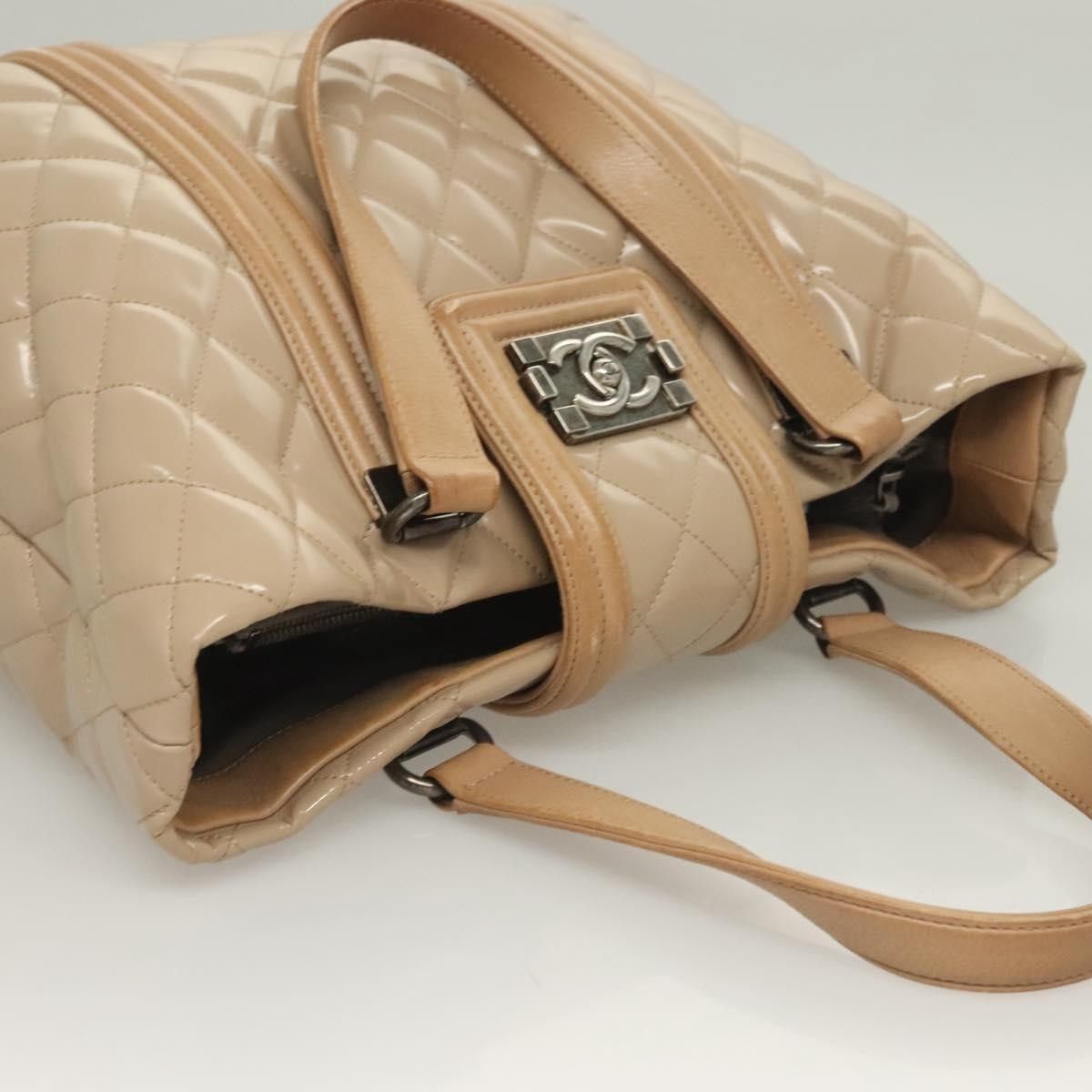 Chanel Chanel Quilted Boy Tote Quilted Aged Glazed Aged Calfskin Size ONE SIZE - 22 Thumbnail