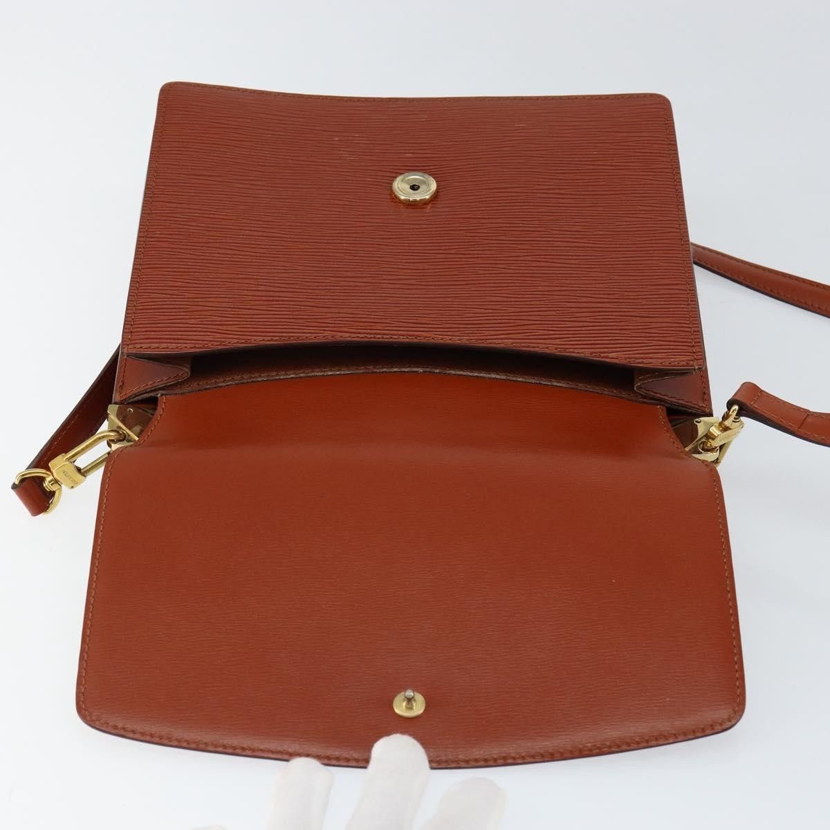Louis Vuitton Louis Vuitton Grenelle Epi Leather Size ONE SIZE - 18 Thumbnail