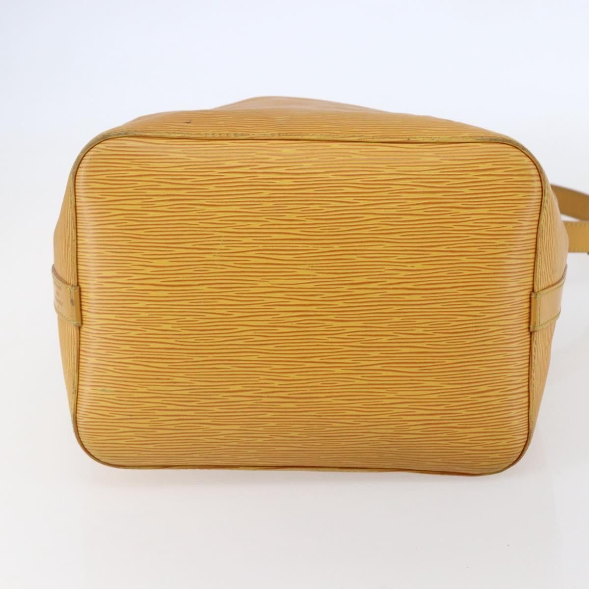Louis Vuitton Louis Vuitton Petit Noe Handbag Epi Leather Size ONE SIZE - 16 Thumbnail