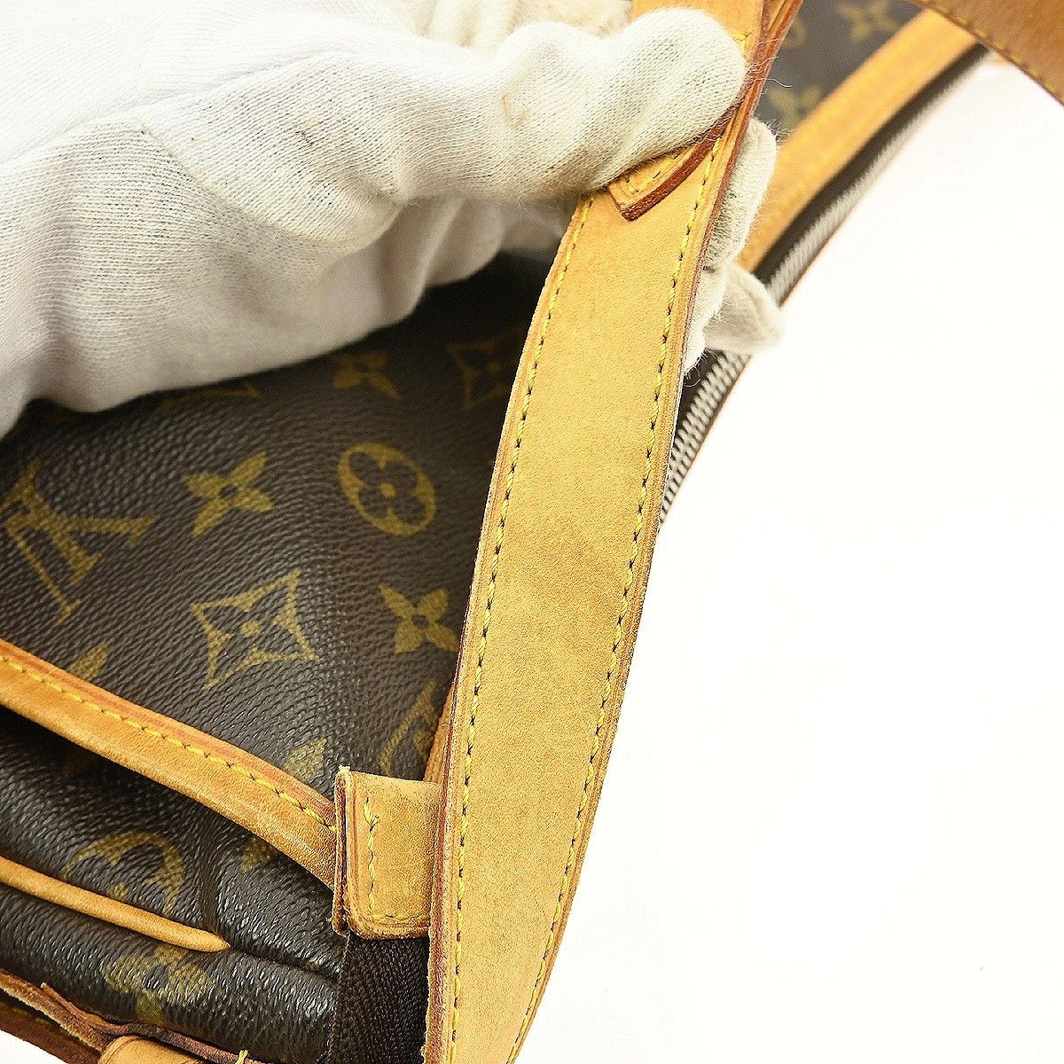 Louis Vuitton Louis Vuitton Tulum Handbag Monogram Canvas Size ONE SIZE - 8 Thumbnail