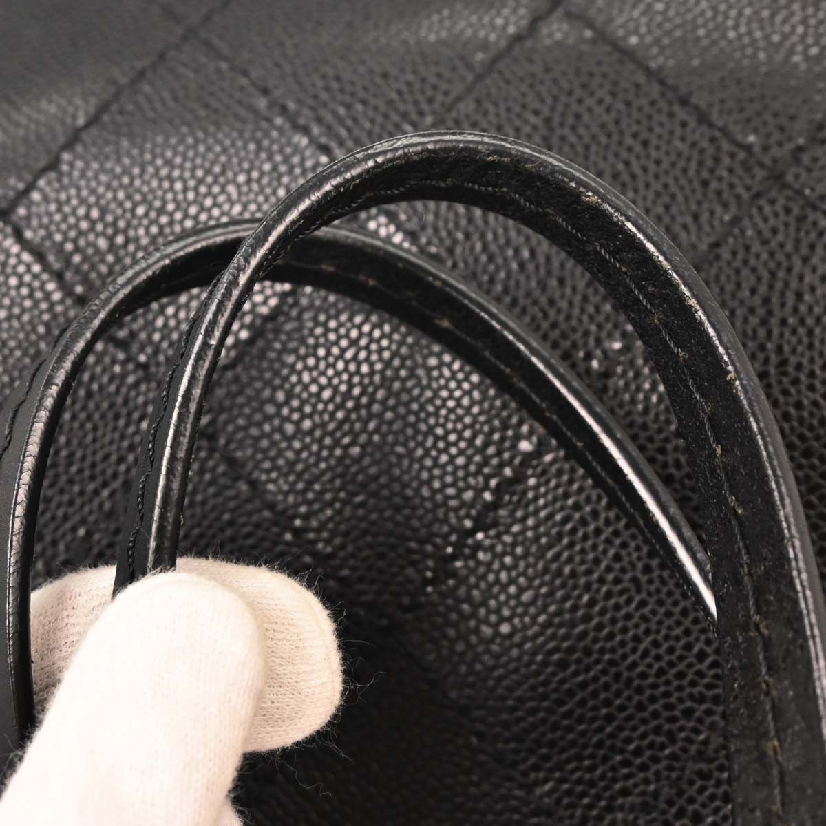 Chanel Chanel Fever Tote Quilted Caviar Size ONE SIZE - 7 Thumbnail