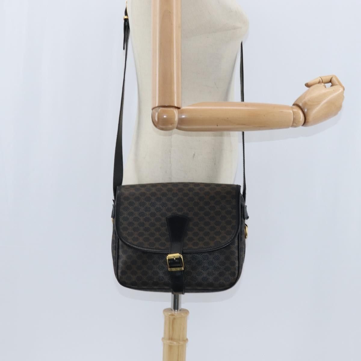 Celine Celine Vintage Macadam Shoulder Bag Canvas and Leather Size ONE SIZE - 14 Thumbnail
