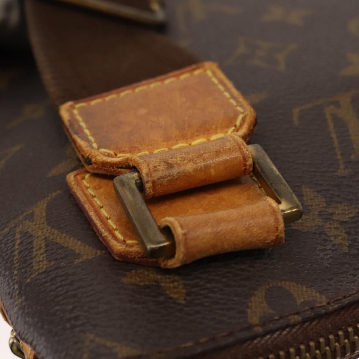 Louis Vuitton Louis Vuitton Bosphore Pochette Monogram Canvas Size ONE SIZE - 17 Thumbnail