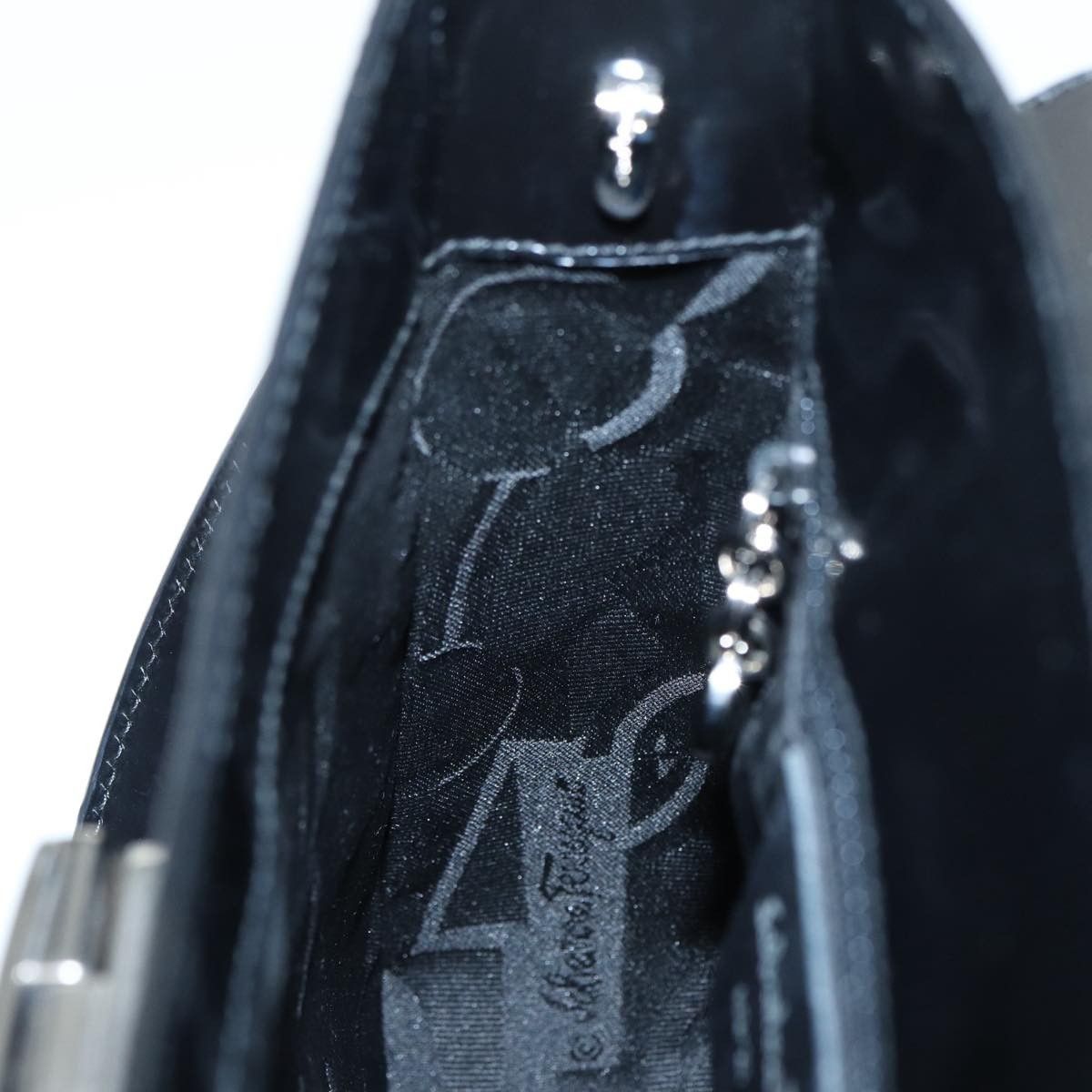 Salvatore Ferragamo Salvatore Ferragamo Gancini handbag Patent leather Size ONE SIZE - 21 Thumbnail