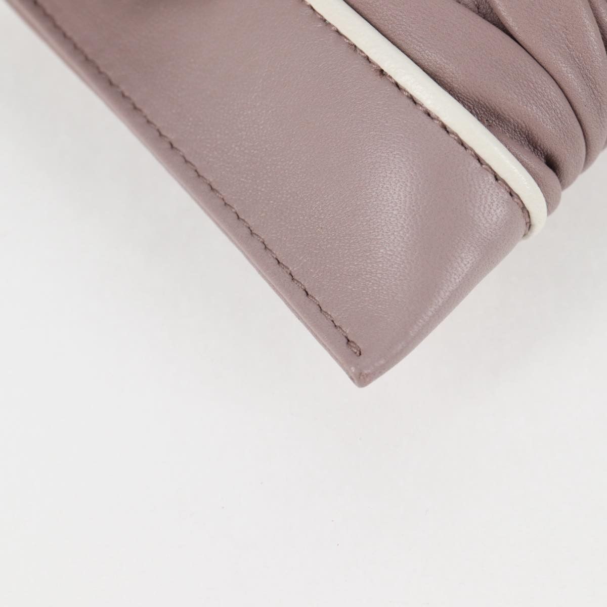 Miu Miu Miu Miu Madras Chain Clutch Matelasse Leather with Glitter Size ONE SIZE - 8 Thumbnail