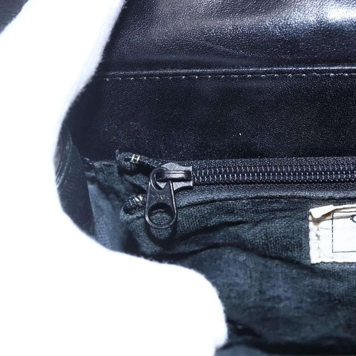 Givenchy Givenchy Vintage 4G handbag Leather Size ONE SIZE - 14 Thumbnail