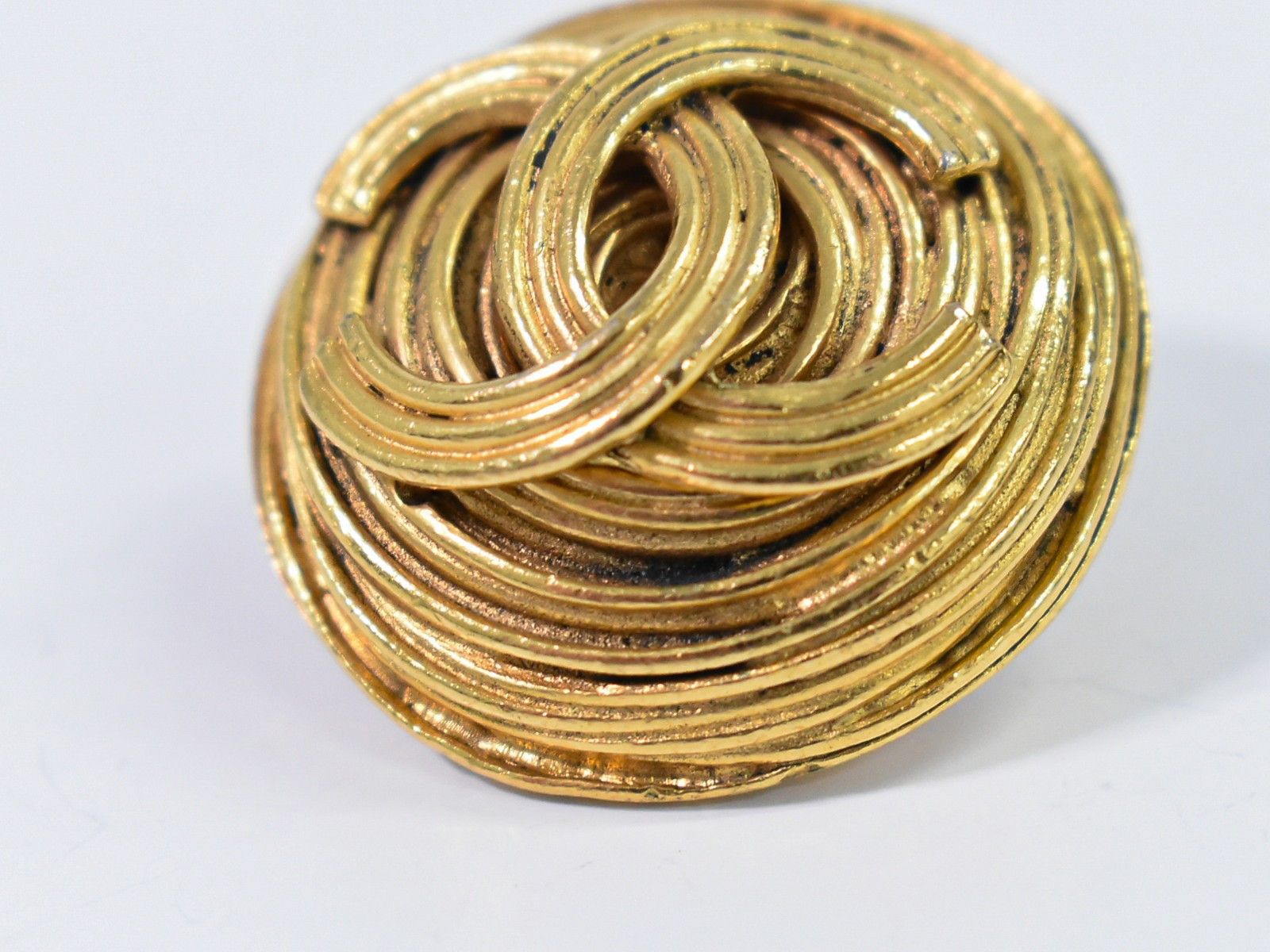 Chanel Chanel Vintage Round CC Clip-On Earring Metal Size ONE SIZE - 5 Thumbnail