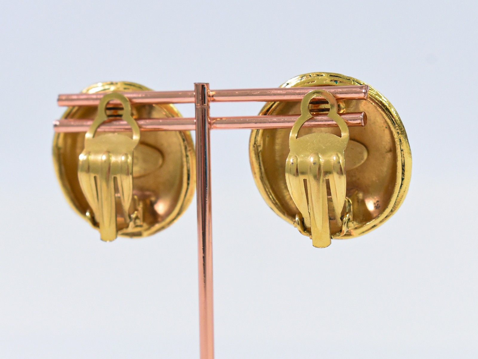 Chanel Chanel Vintage Round CC Clip-On Earring Metal Size ONE SIZE - 8 Thumbnail