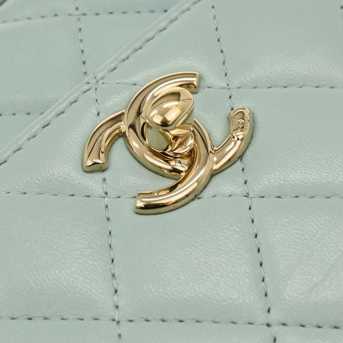 Chanel Chanel Trendy CC Clutch with Chain Quilted Lambskin Size ONE SIZE - 7 Thumbnail