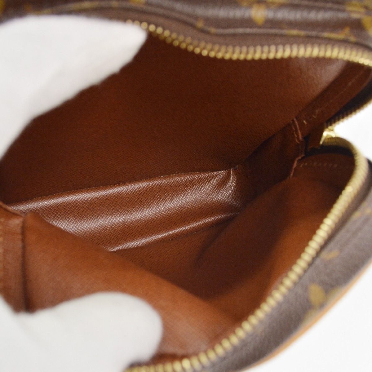 Louis Vuitton Louis Vuitton Amazone Bag Monogram Canvas Size ONE SIZE - 3 Thumbnail