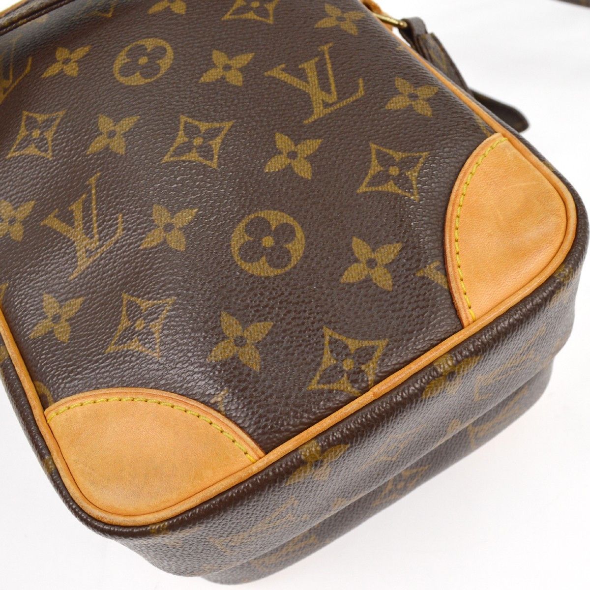 Louis Vuitton Louis Vuitton Amazone Bag Monogram Canvas Size ONE SIZE - 6 Thumbnail