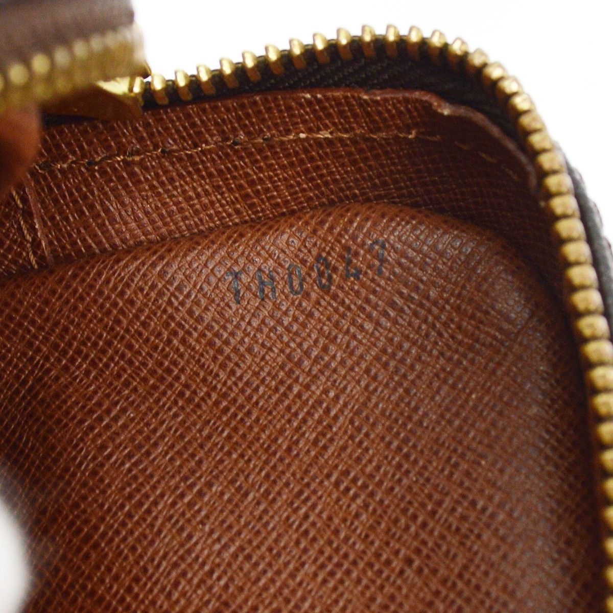 Louis Vuitton Louis Vuitton Amazone Bag Monogram Canvas Size ONE SIZE - 5 Thumbnail