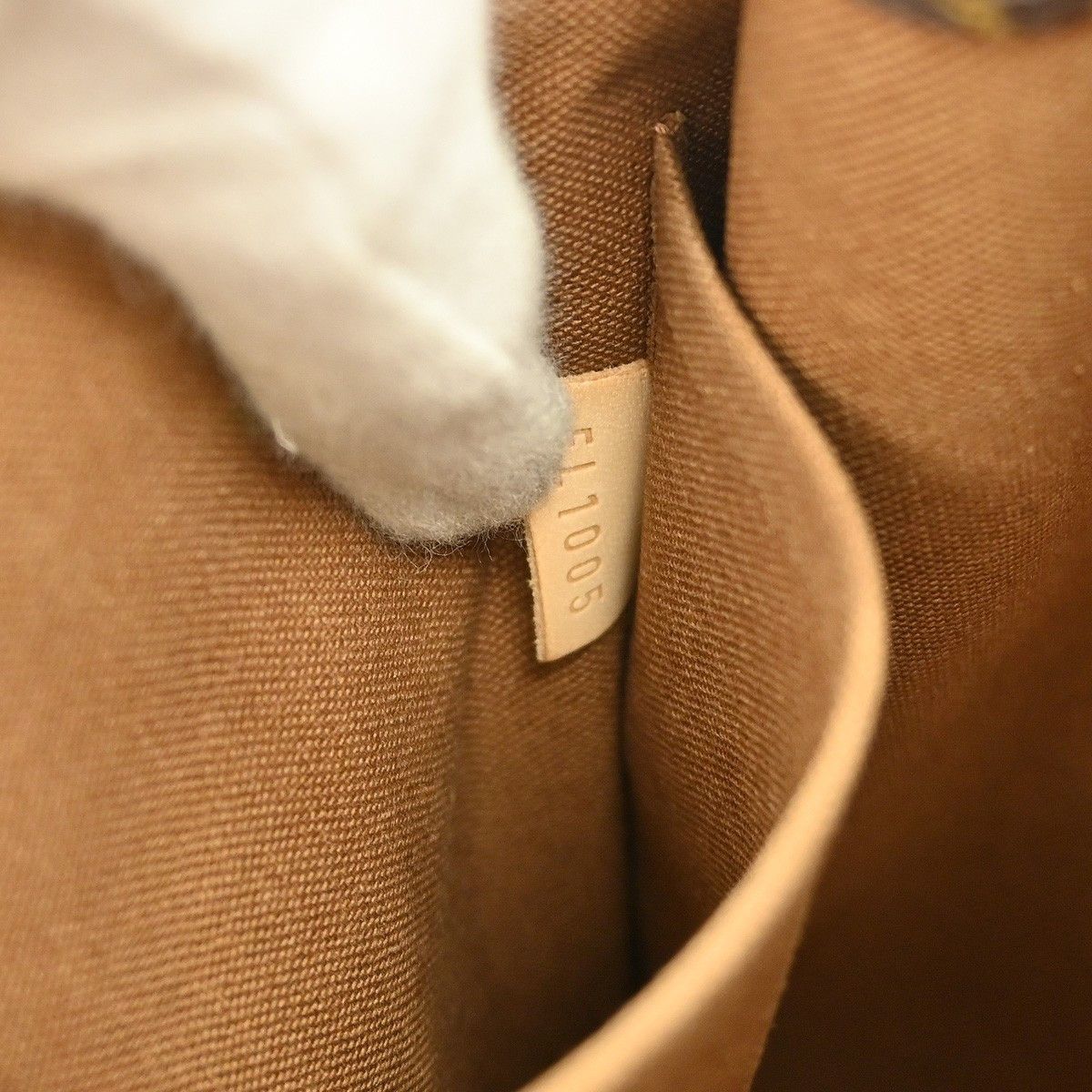 Louis Vuitton Louis Vuitton Popincourt Tote Monogram Canvas Size ONE SIZE - 5 Thumbnail