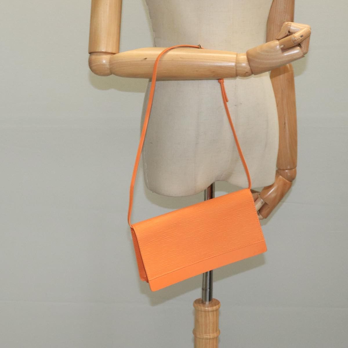 Louis Vuitton Louis Vuitton Honfleur Handbag Epi Leather Size ONE SIZE - 17 Thumbnail