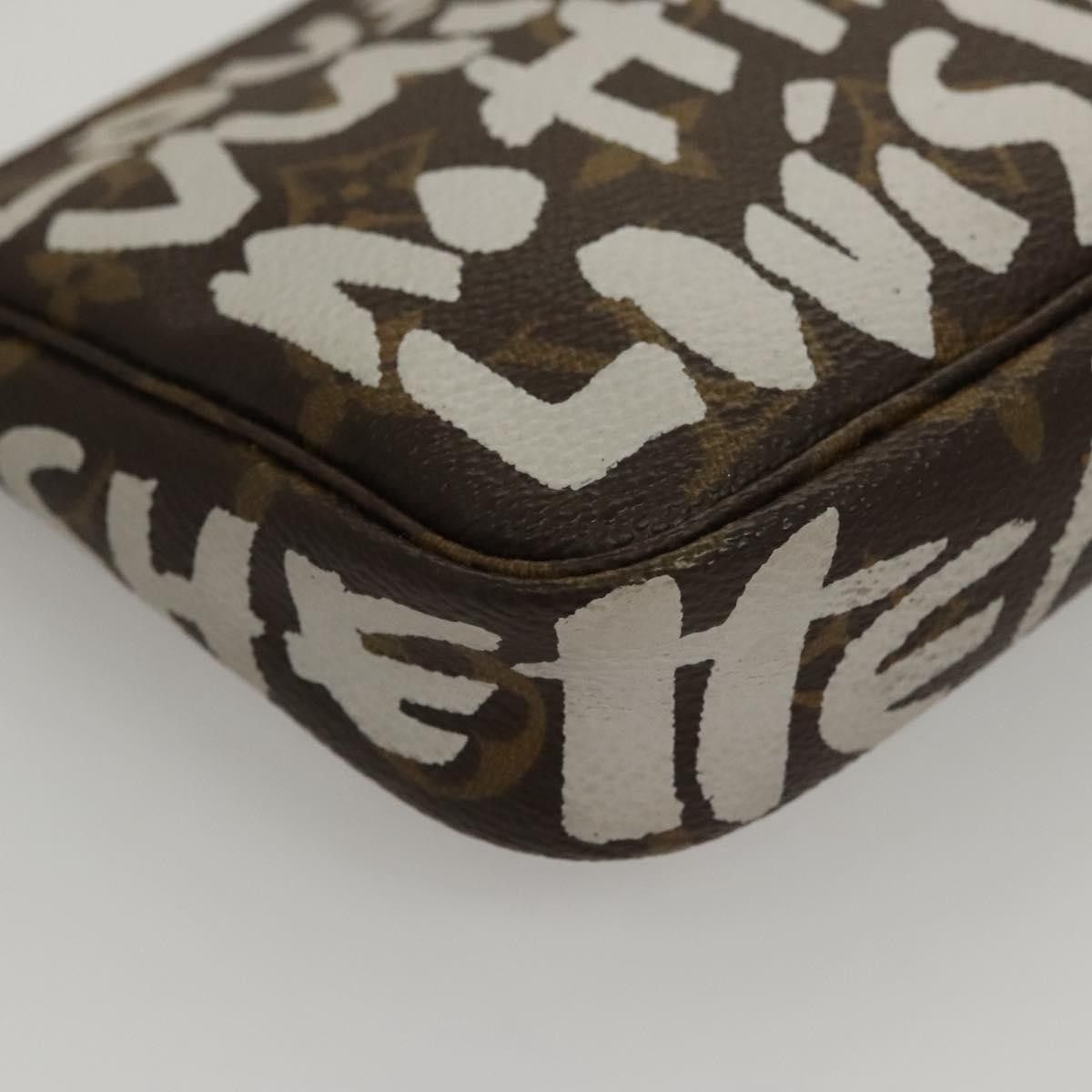 Louis Vuitton Louis Vuitton Pochette Accessoires Limited Edition Monogram Graffiti Size ONE SIZE - 12 Thumbnail