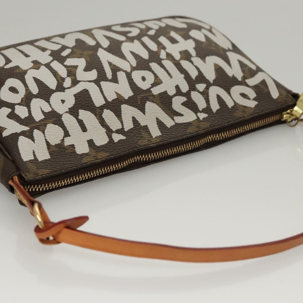 Louis Vuitton Louis Vuitton Pochette Accessoires Limited Edition Monogram Graffiti Size ONE SIZE - 19 Thumbnail
